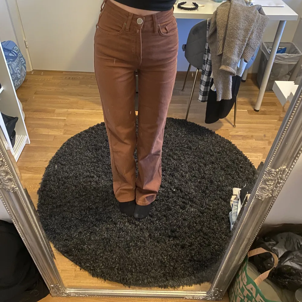 Jeans från madlady som aldrig kommer till användning. Jag är 160cm. Jeans & Byxor.