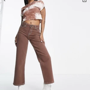 Petite byxor - S:W26 L28, oanvänd