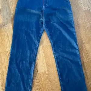 Tasty Stretch jeans, w33/L30, helt nya. 