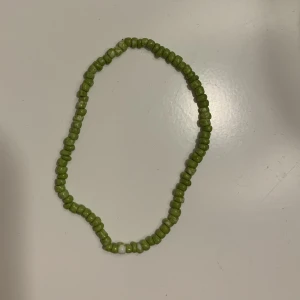 Egengjort armband  - 6kr+ frakt 