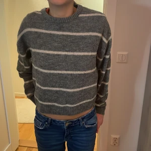 Randing tröja - Säljer denna superfina tröja som inte kommer till användning 💕 Den är från hm och slutsåld 💕är en s men passar xs/xxs 