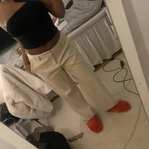 Kostymbyxor från Josefinaxnakd  - Super fina kostymbyxor 