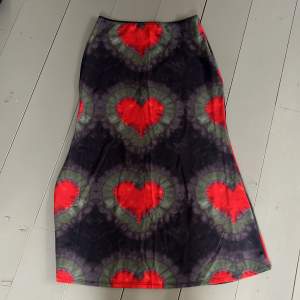 Supercool omighty hjärtmömstrad kjol! Va super populär på Pinterest för ett tag sedan av bra anledningar❤️❤️❤️