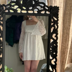 Studentklänning  - Ny stick studentklänning från ASOS, storlek M🤍