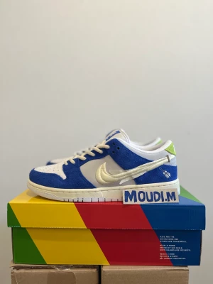 Nike Sb Dunk Low ”Gardenia” - Storlek: 41, & 42,5 Cond: DS ( helt Nya ) Kvitto finns 