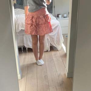 Fin kjol från Sofie schnoor💖Ganska använd så därför nedsatt pris🥰
