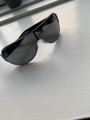 Armani sunglasses - Cute stylish Armani sunglasses 