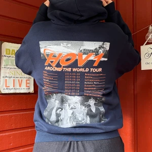 Hov1 hoodie - Hov1 tourmerch💙Mycket bra skick!