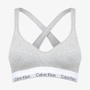 Calvin Klein topp  - En grå basic Calvin Klein topp ifrån Zalando. Passar bägge xs-s. Nypris :399kr