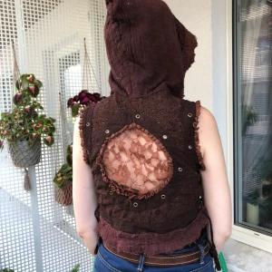 Bohemisk väst med luva -  Cool boho väst med luva