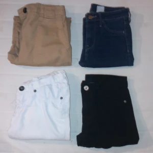 Olika jeans  - Pris kan diskuteras och fler bilder☺️