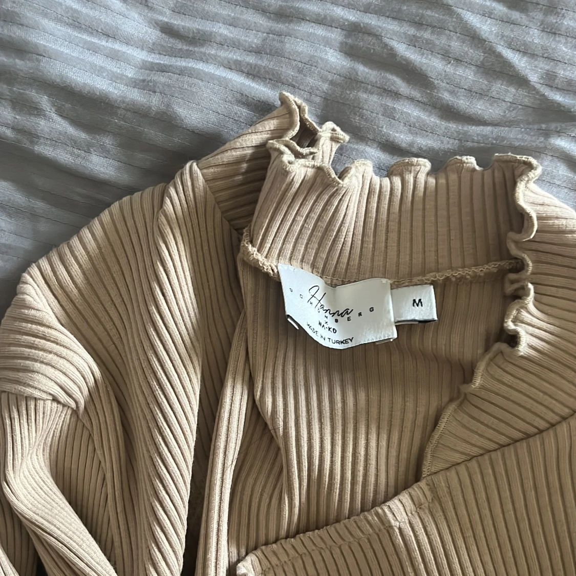 Hanna Schönberg X NA-KD - 91