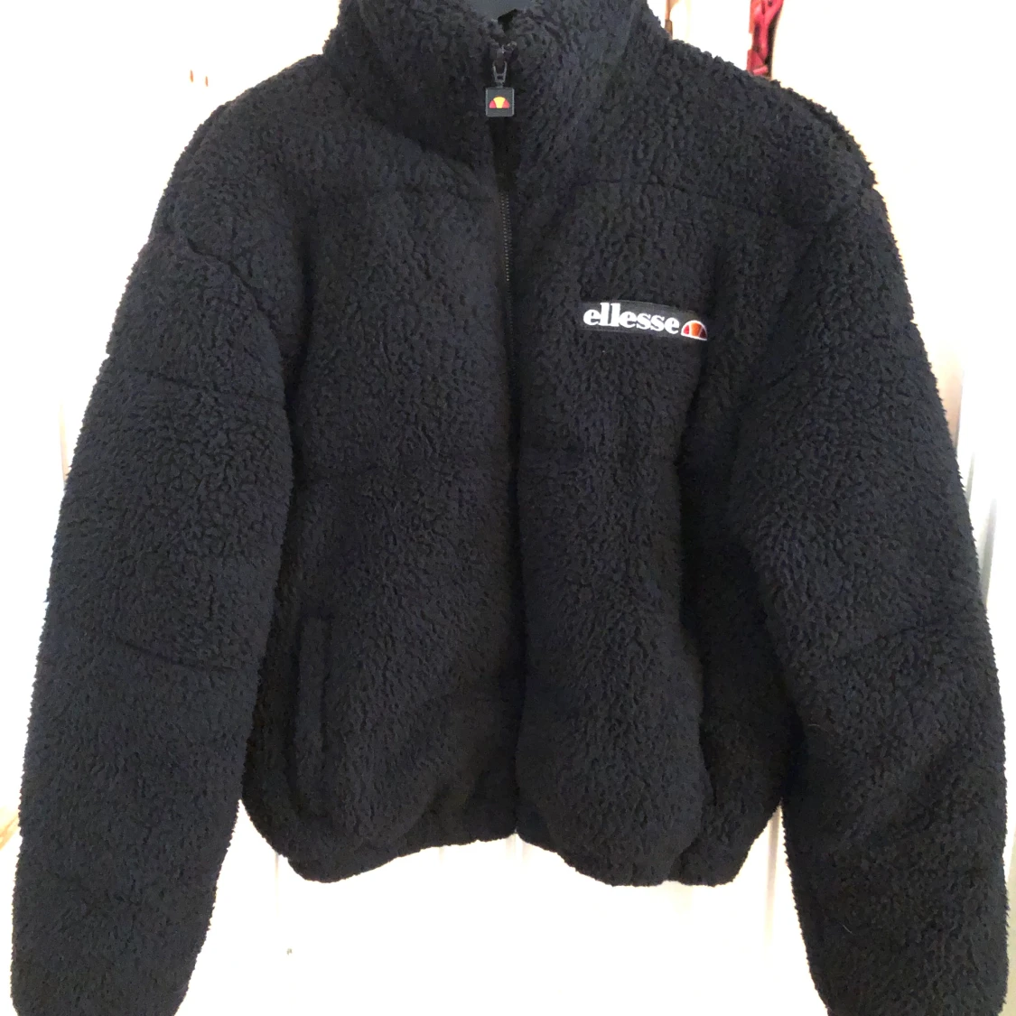 Ellesse crop vadderad Teddy jacka  - 91