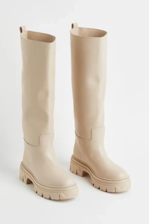 NEW Beige/nude knee high boots - Worn once/new  Size 39 (size 6 UK) Beige nude knee high boots with satin lining. Hight of soles 5cm. New collection.   Retail price: 632,99 kr (58€) Now: 599kr (54€)