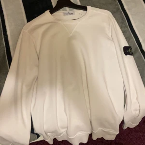 Stone island - Säljer min helt äkta stone tröja