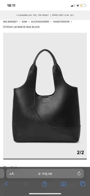 Stockh lm väska - Väskan är verkligen jättefin och praktisk men tyvärr aldrig kommit till användning (en gåva till mig). En perfekt shoppingbag eller skolväska. Tillkommer en ”necessär” i som man både kan fästa i väskan eller separat. Vid intresse eller fler bilder skriv ❤️