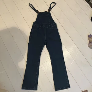 Hängslbyxa  - Storlek 36 Lite stretch