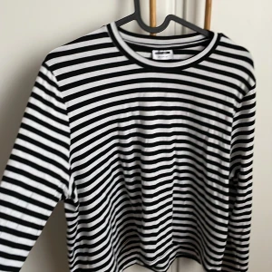 Långärmad randig  - Randig tröja 