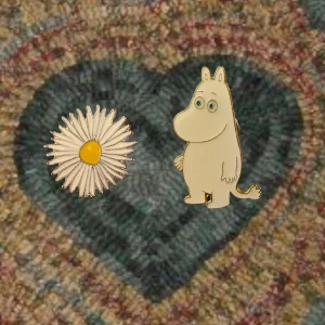 Gulliga pins  - Söta pins som säljs tillsammans :)  snygg för ens jacka eller väska! 