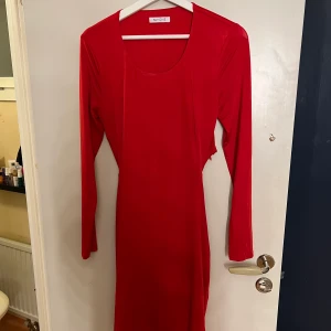 Nelly Klänning - Aldrig använd