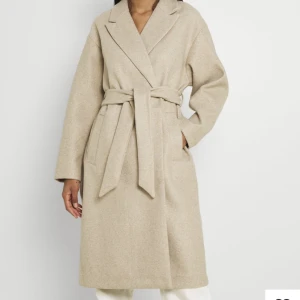 Kappa - Ifrån veromoda, köptes för 600kr men säljer för 400kr