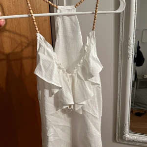 Vitt linne från zara - Fint vitt linne från zara, aldrig använd!