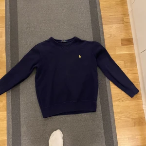 Polo Ralph lauren Sweatshirt  - Knappt använd, växte ur den snabbt 