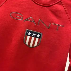 Gant tröja i storlek XS passar även S. I nyskick. Endast använd ett fåtal gånger. 
