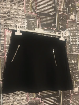 Kort Kjol - Ganska kort, använt typ 3-4 gånger