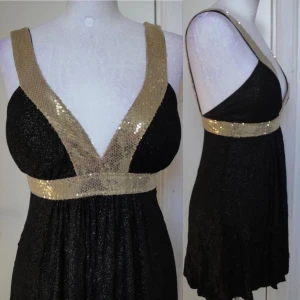 y2k topp strass glitter paljett - storlek: passar S och M. möts i stockholm eller fraktar 🖤