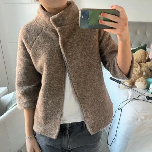 Kappa!! - Så fin trekvartsärmad kappa som man även kan ha inomhus som en kofta!❤️❤️