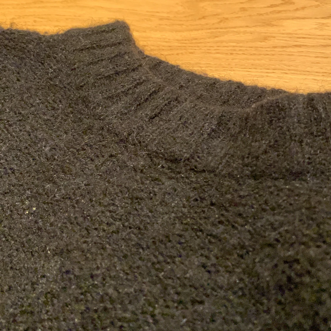 Svart, stickad tröja🖤 - 91