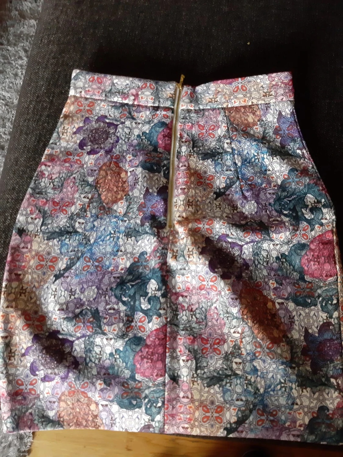 Kjol mef blom textur 