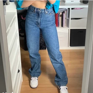 Rowe Jeans  - Säljer mina älskade rowe jeans från weekday eftersom dem blivit för små