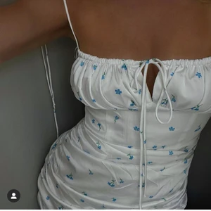 Adoore klänning  - Jättefin adoore klänning! Aldrig använd!