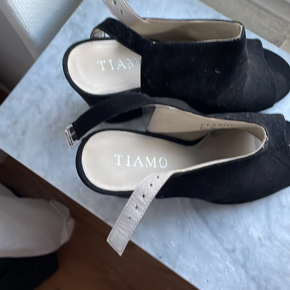 Svarta klackskor i storlek 39 - 90