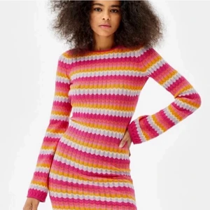 Berska klänning  - Sååå sååå fin klänning som jag säljer då den ej passar mig och inte riktigt är min stil❤️ den är verkligen så snygg nu till sommaren❤️ fler frågor kommer privat❤️