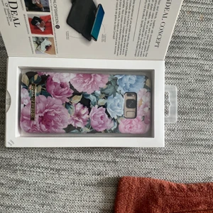 Peony Garden Made For Fait pour le galaxy s8 Plus - En helt ny  Galaxy S8+ skal  Fina och bra material oanvänt helt ny! 
