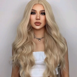 Peruk - Peruk från Shein med en bena som ser ut att vara din egna. Perukfästena är justerbara. Jag har använt den 1 gång i ett par timmar bara så den är som ny och inte skadad eller smutsig 