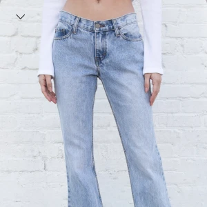 Low waist jeans - Låg midjade byxor från Brandy. Aldrig använda. Nypris 40€