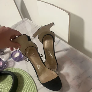 shoea - size 36 helt nya 