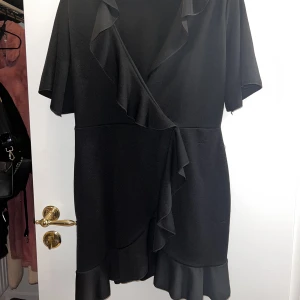 Kläning - Svart kläning till salu 