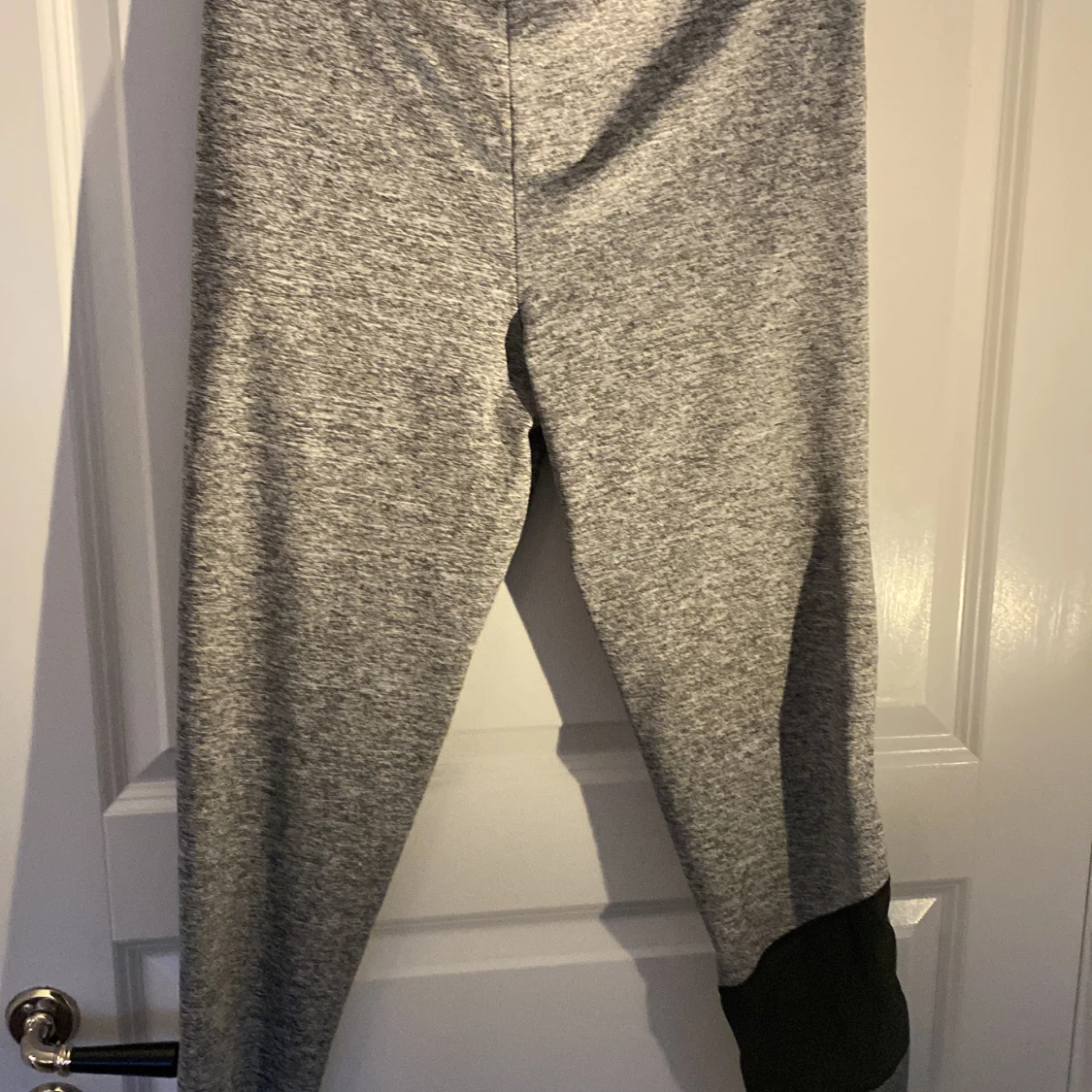 Grå tränings/mjukisbyxor  - 90