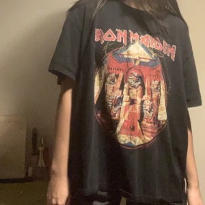 Iron maiden t-shirt! - Iron maiden T-shirt i storlek XL! 