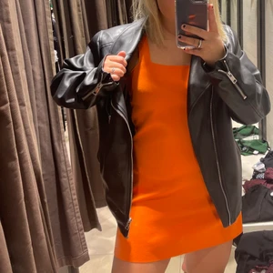 Klänning - Klänning från Zara🧡Passar Xs-m! 100 kr