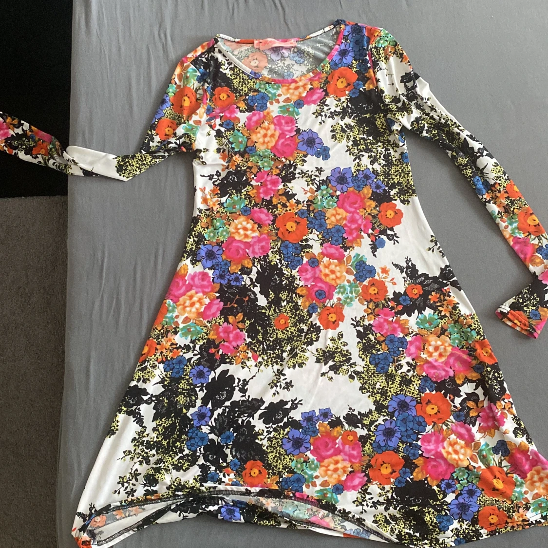 Blommig klänning 