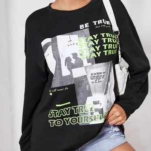 Street shirt - As ball street tröja m fint tryck på. Den sitter oversized men är strl S. Har fler liknande produkter så in och kika ❤️