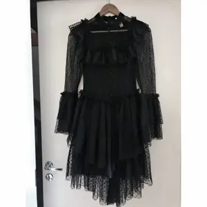 Viktoriansk klänning i goth-stil 