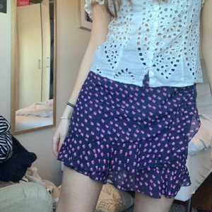 Blake seven kjol - Säljer min fina kjol från blake seven ! I strl XS 🥰