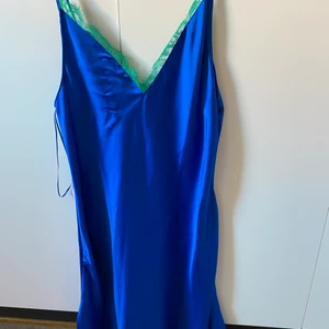 ZARA klänning  - Helt ny, storlek L 